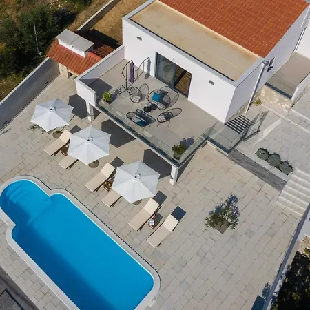 빌라 Petra Divine With Heated Pool *