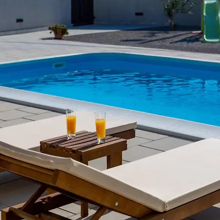 Petra Divine With Heated Pool
