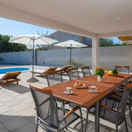Petra Divine With Heated Pool
