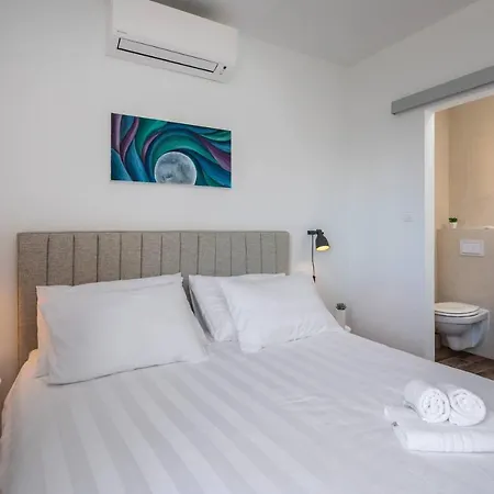 Petra Divine With Heated Pool Villa *